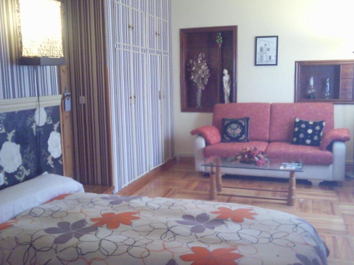 Отель La Casona Del Abuelo Parra Вильянуэва-де-лос-Инфантес Экстерьер фото